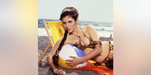 Carrie Fisher on the beach