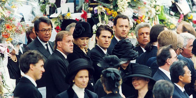 nicole kidman tom cruise at princess dianas funeral