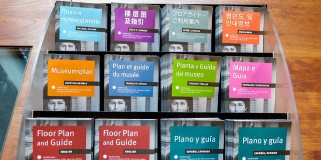 Museum language guides