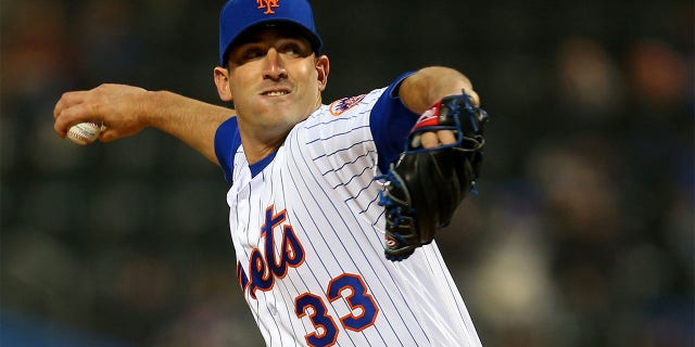 Matt Harvey pitches against the Phillies