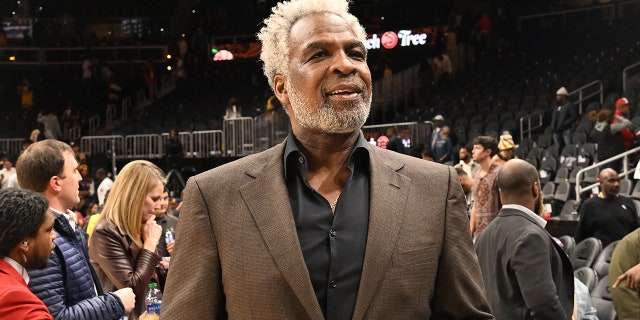 Charles Oakley attends a Hawks game