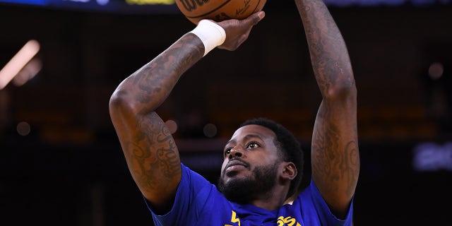 JaMychal Green shoots before the game