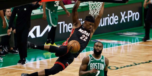 Jimmy Butler dunks on Jaylen Brown