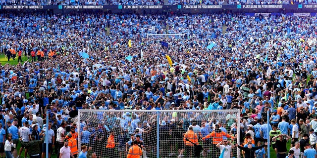 Man City fans celebrate