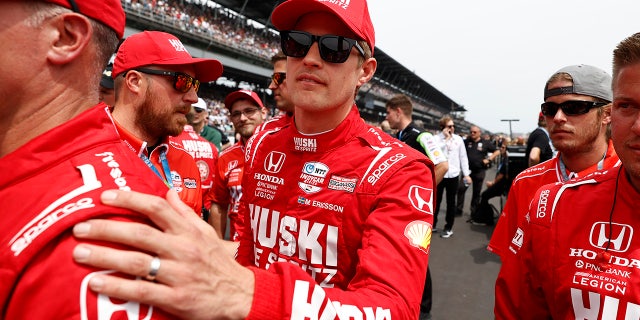 Marcus Ericsson en boxes