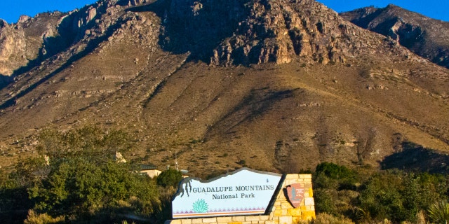 A sign for Guadalupe Mountain National Park