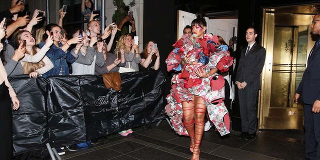 Rihanna leaves the Carlyle Hotel