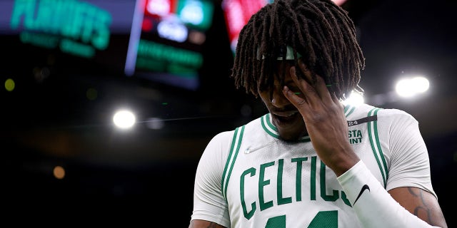 Robert Williams with head down