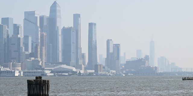 A hazy sky in New York City