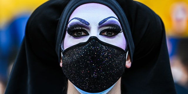 A member of the Sisters of Perpetual Indulgence