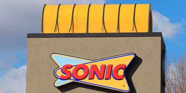 Sonic drive In