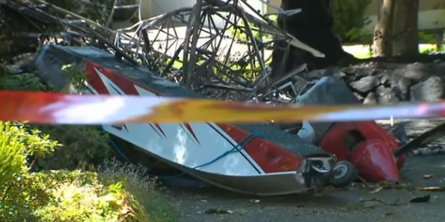 float plane damaged after crash
