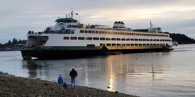Walla Walla ferry grounded