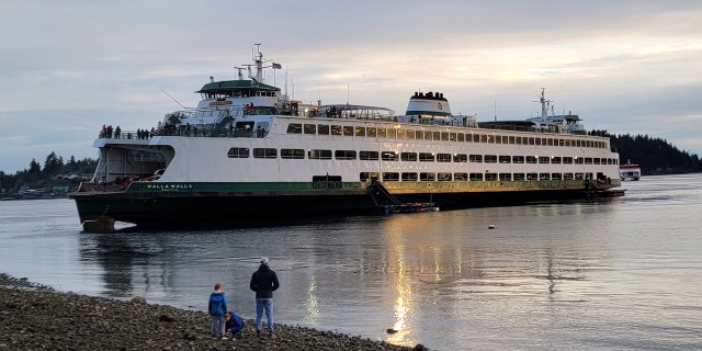 Walla Walla ferry grounded