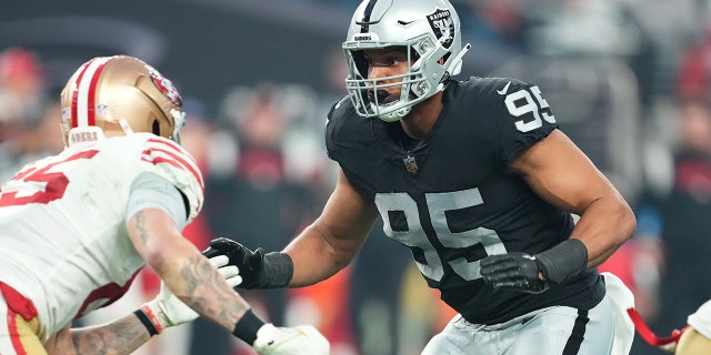 Isaac Rochell with the Raiders