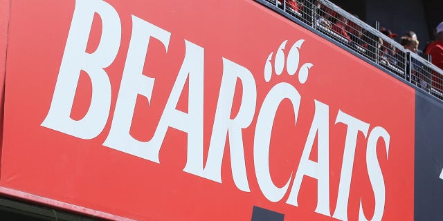 Cincinnati Bearcats lettering
