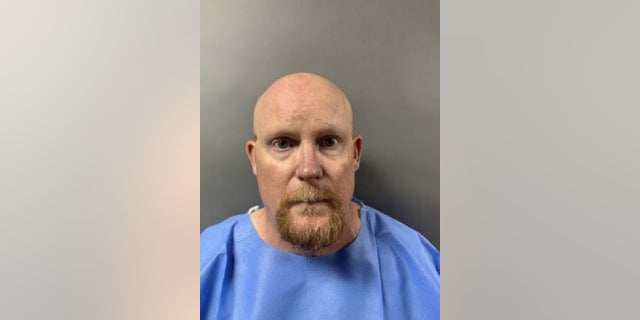 Texas teacher shoots family