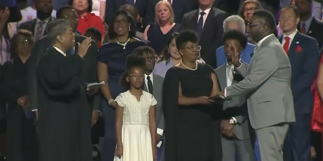 Chicago's new Mayor Brandon Johnson swearing in