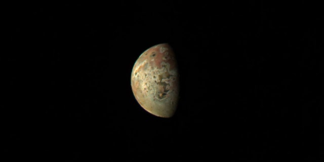 Jovian uydusu Io'nun bir JunoCam görüntüsü