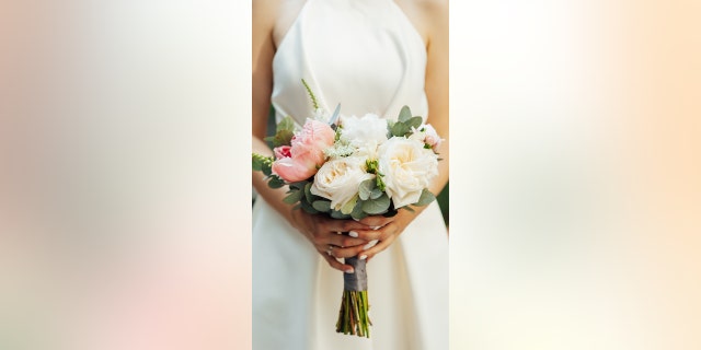 Mariage avec des fleurs