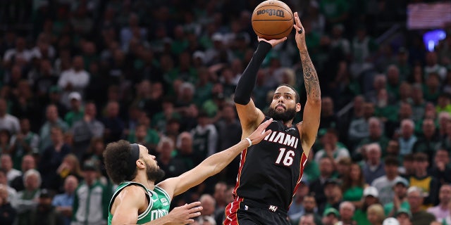 Caleb Martin scored three tries