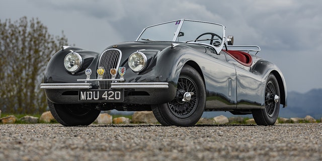 gable jaguar front