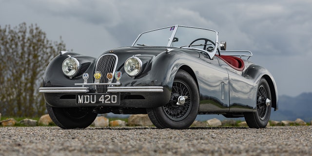 gable jaguar front