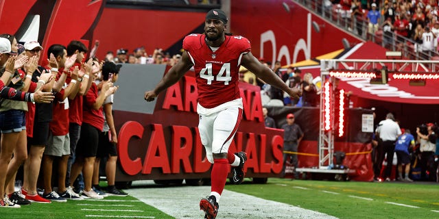 Markus Golden pre-game