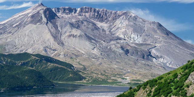 Mount St. Helens
