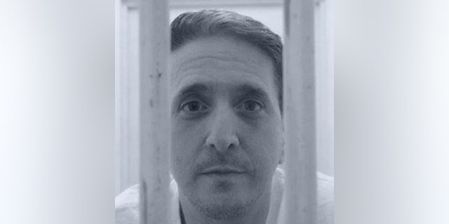 ريتشارد جلوسيب خلف القضبان