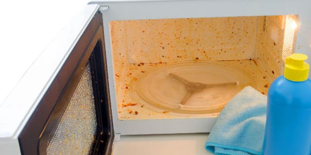 Alleged Hospital Microwave Payment Usage Sign For Employees Goes Viral 4 dirty microwave with open door