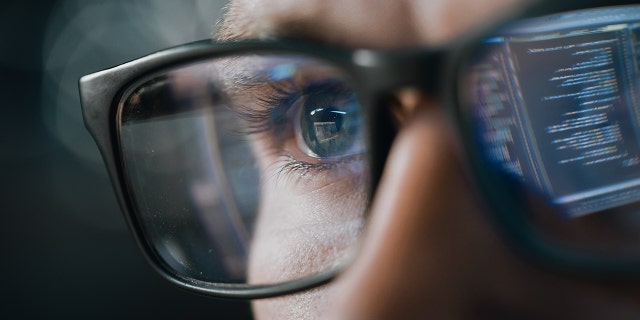 hombre inteligencia artificial