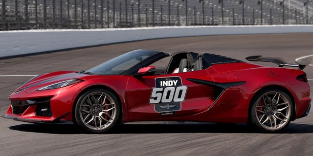 corvette pace car
