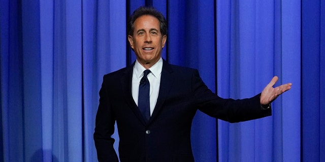 Jerry Seinfeld performing