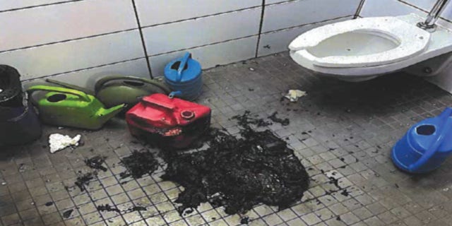 Evidence that suggests the fire at the Masjid Omar Islamic Center was caused by arson