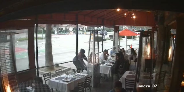 California purse snatcher flees from restaurant, another suspect shoots at man: police 2 California purse snatching
