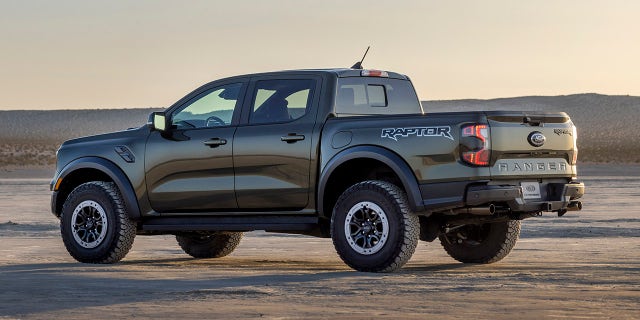 ranger raptor rear