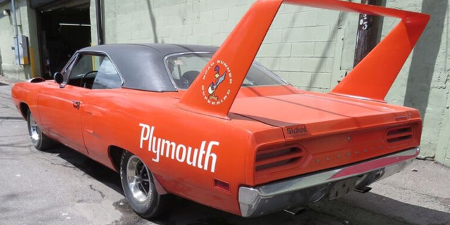 superbird wing