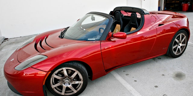 tesla roadster