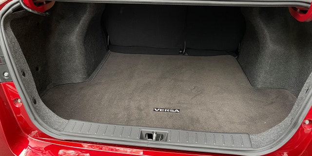 versa trunk