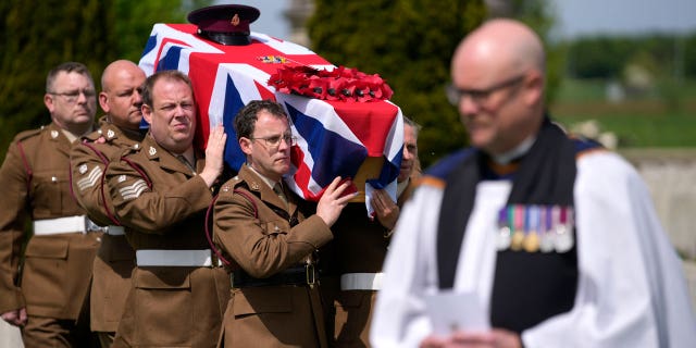 WWI burial