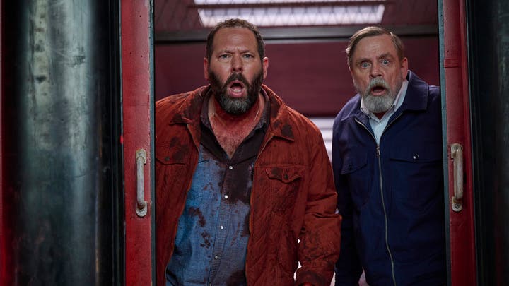 Mark Hamill's co-star on talking ‘trash’ with ‘Star Wars’ legend