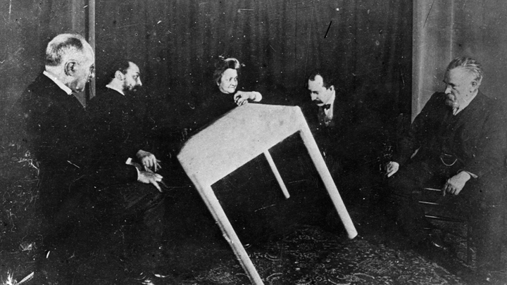 AI company brings back the seance 👻