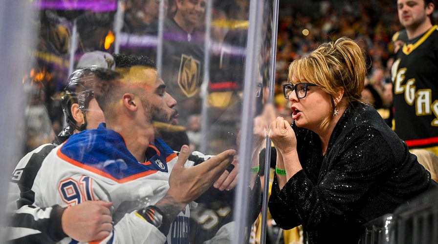 Oilers' Evander Kane blows kiss to overzealous Golden Knights fan