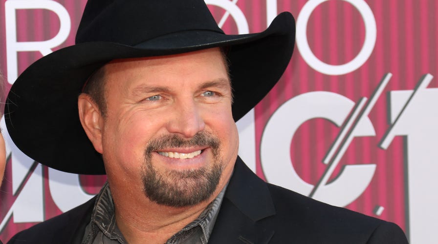 Dolly Parton reveals what 'impressed' her about Garth Brooks