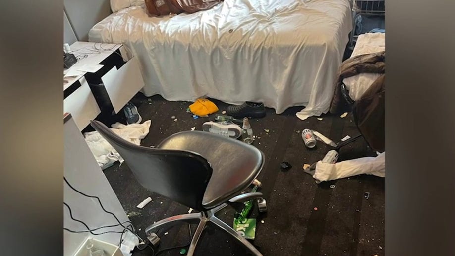 Former employee reveals shocking conditions in NYC migrant hotel: 'Free