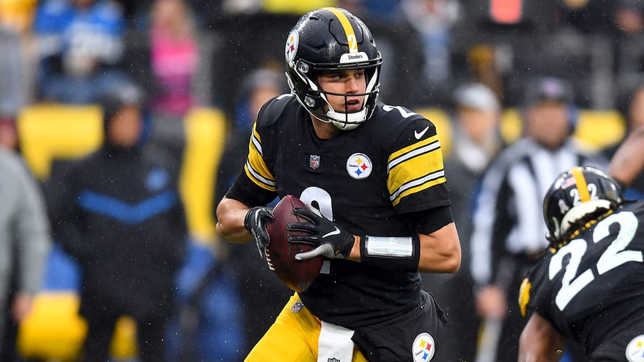 Report: Mason Rudolph making surprise return to Steelers with new deal