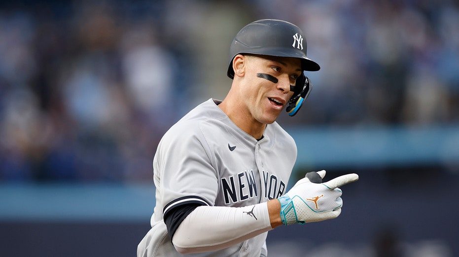 Blue Jays suspicious of Yankees' Aaron Judge after slugger's odd plate  appearance