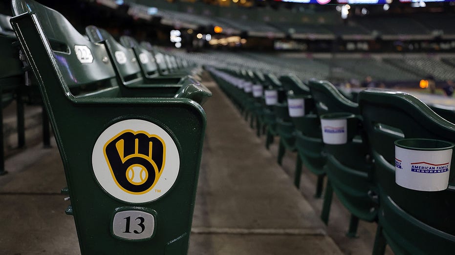 Brewers may relocate if $448 million in renovations to stadium aren't made:  report