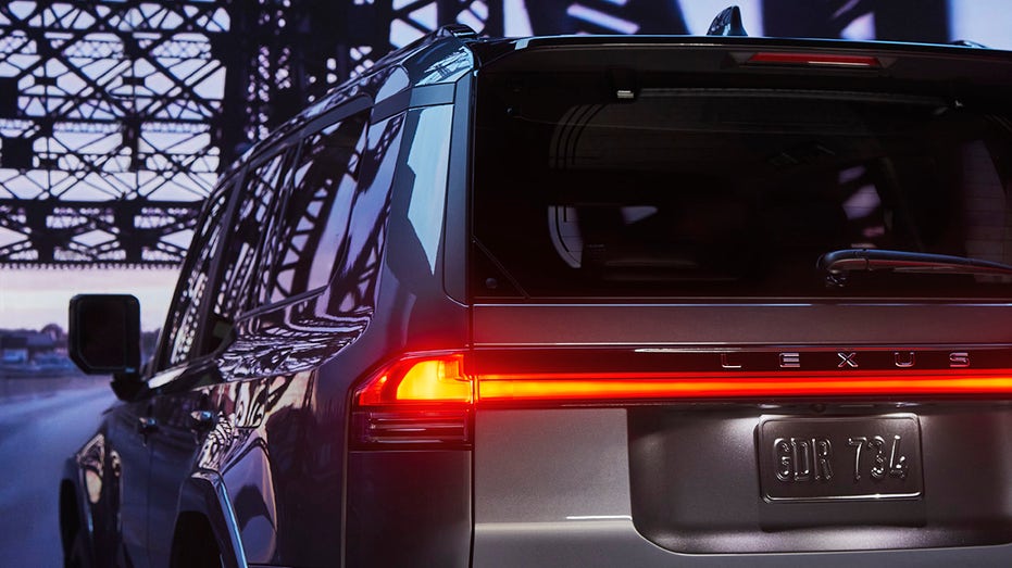 Hip to be square: Tough new Lexus GX SUV teased in new photos